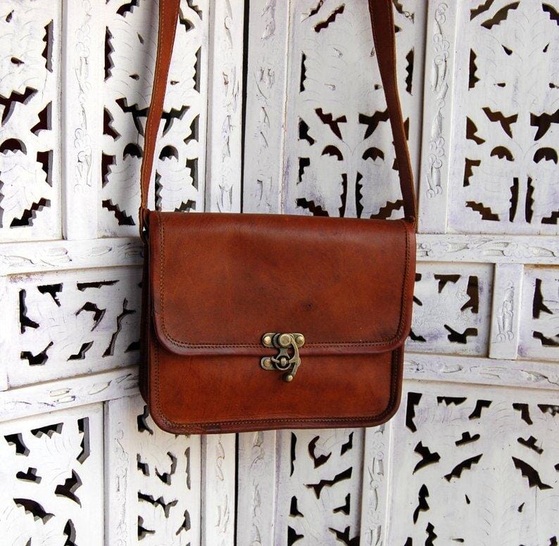 The Feminine Crossbody - Imagen 3