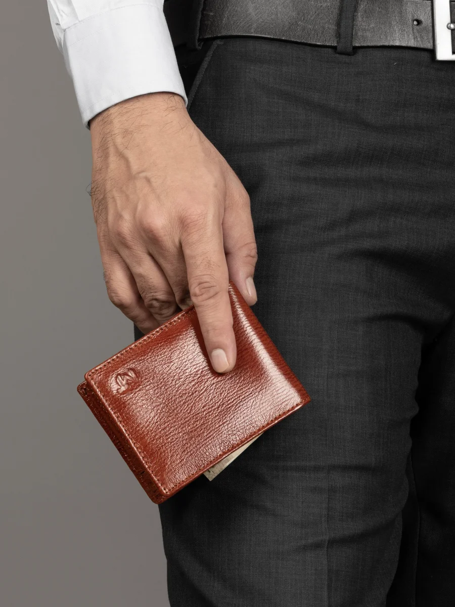Tan Classic Men's Wallet - Imagen 4