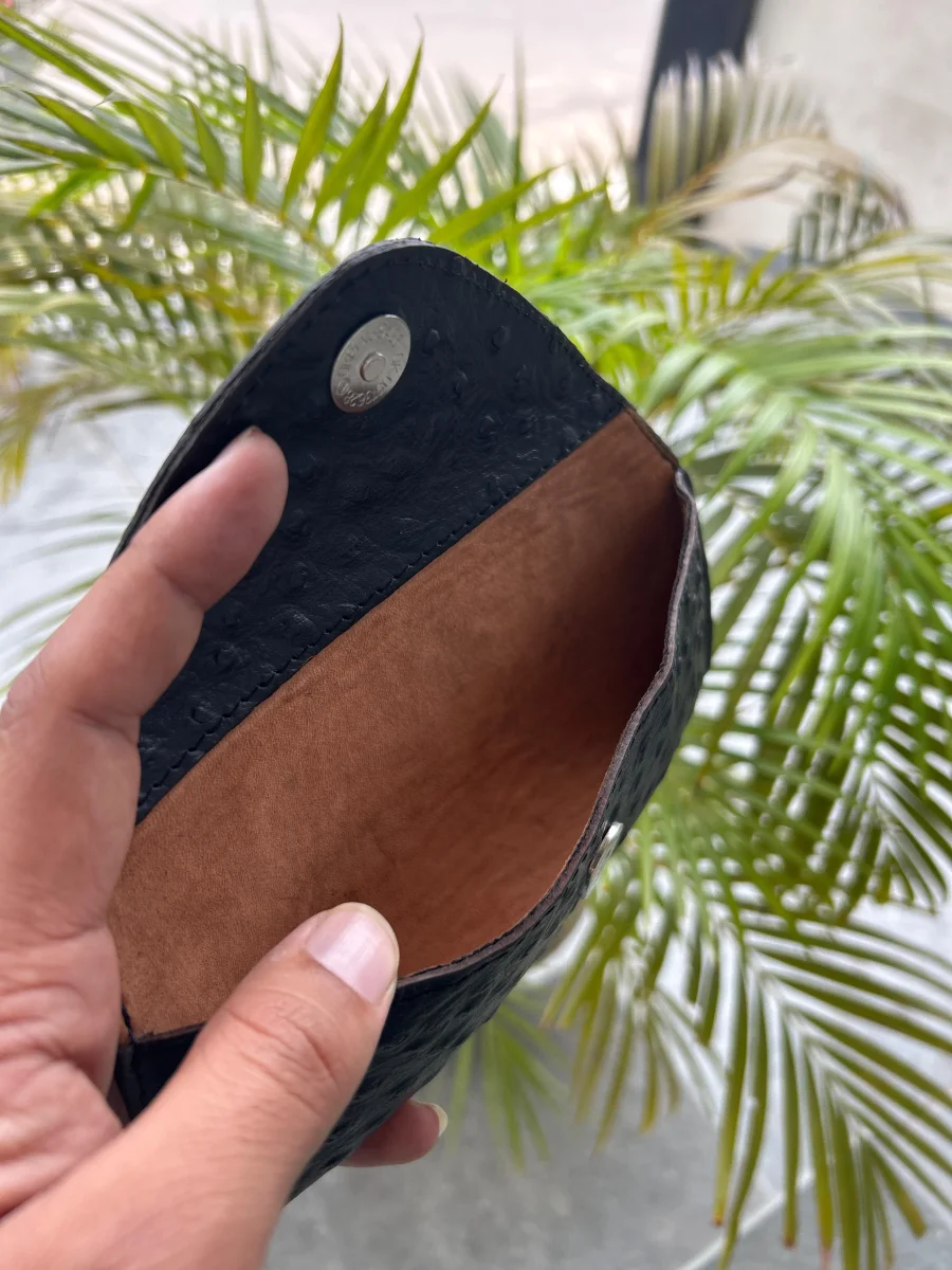 Black Leather Sunglasses Cover - Imagen 6