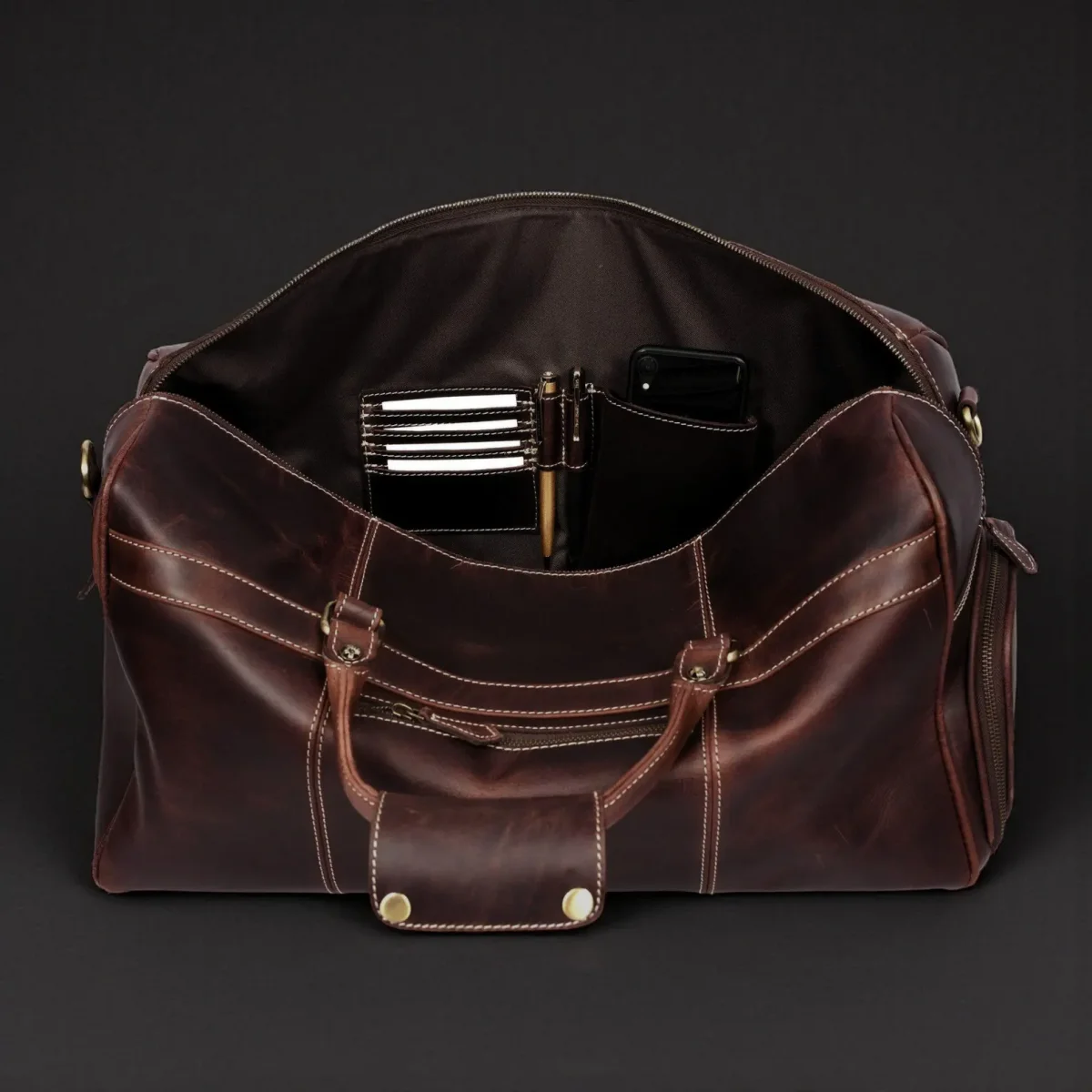 Full-Grain Distressed Leather Duffle Bag - Voyager Duffle - Imagen 3