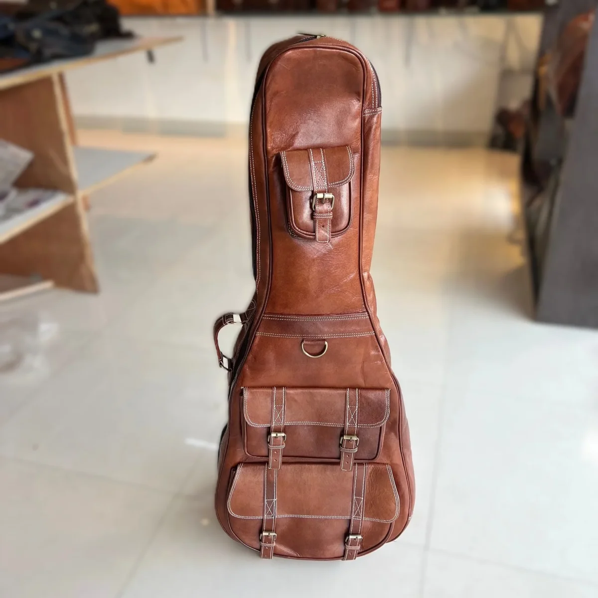 Personalized Leather Guitar Case - Imagen 3