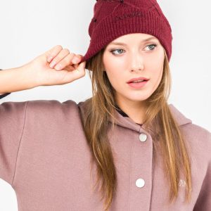 Gorro de punto burdeos