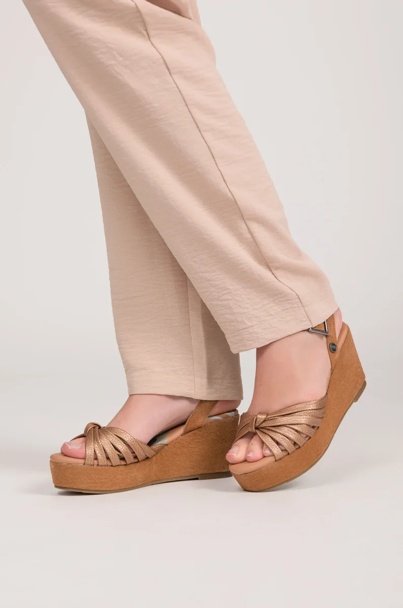 Sandalias cruzadas color canela Gaia - Imagen 3