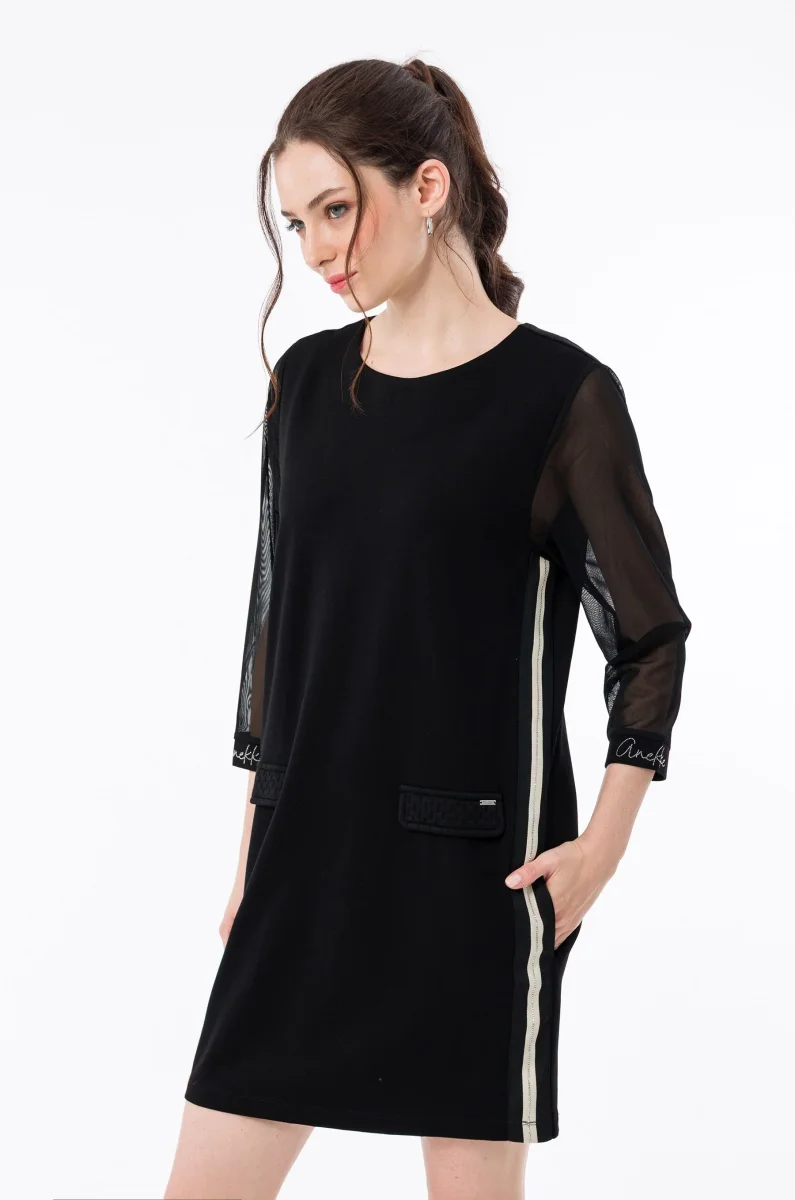 Vestido negro con detalles en contraste - Imagen 7