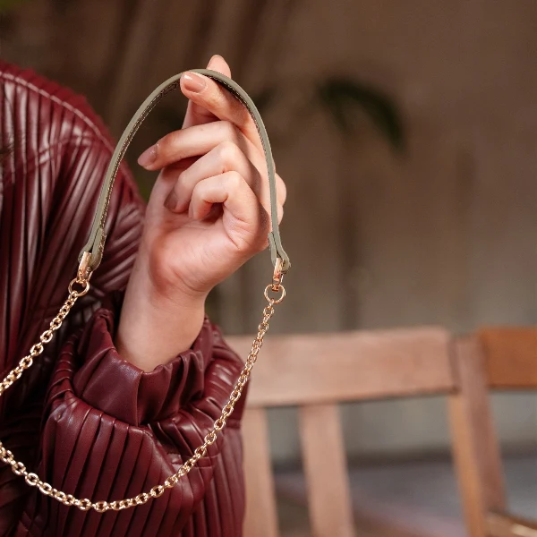 Phone Chain | Spanish | Olive Green - Imagen 3