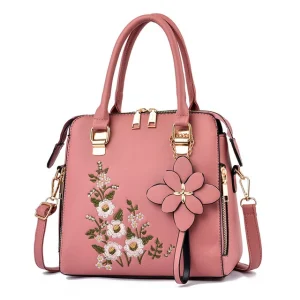 Bolso con Bordado